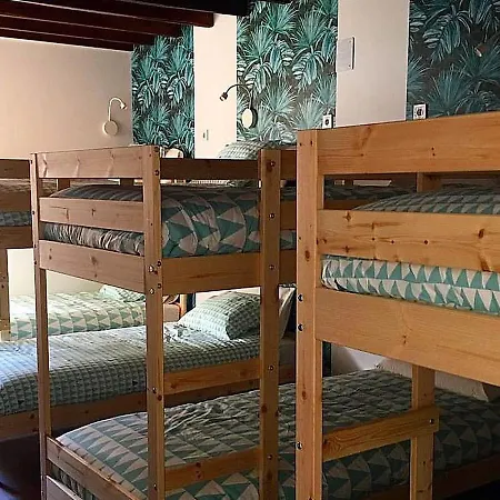 Cocos Surfhouse La Arena