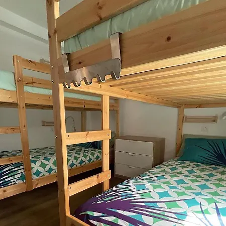 Hostel Cocos Surfhouse *