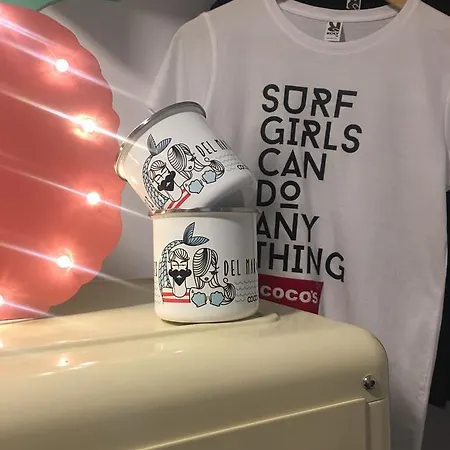 Cocos Surfhouse Hostel