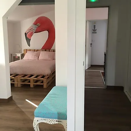 Cocos Surfhouse * San Juan de la Arena