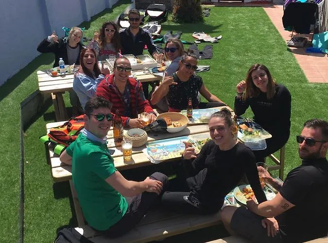 Hostal Cocos Surfhouse La Arena