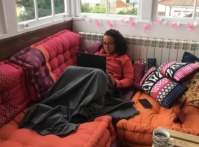 Cocos Surfhouse * La Arena