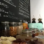 Cocos Surfhouse Vandrarhem