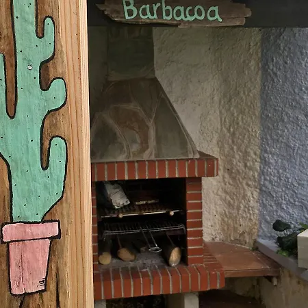 Хостел Cocos Surfhouse San Juan De La Arena