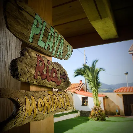 Cocos Surfhouse * San Juan De La Arena