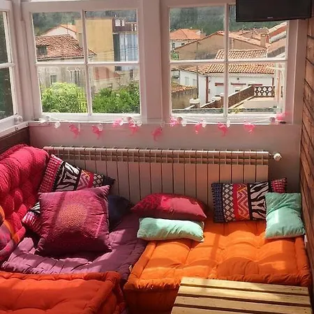 Cocos Surfhouse * San Juan De La Arena