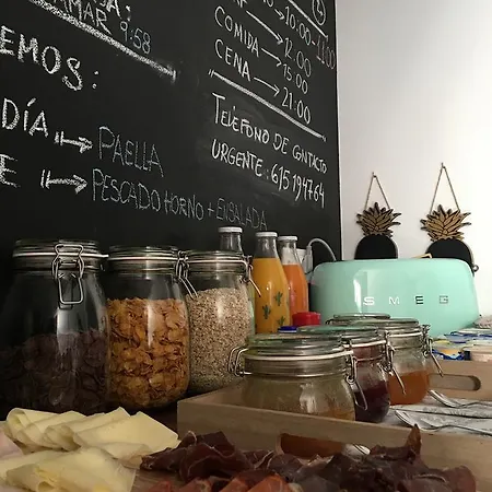 Cocos Surfhouse Хостел