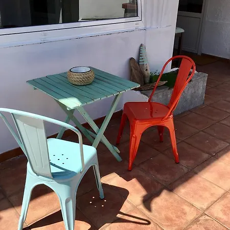 Cocos Surfhouse بيت شباب *